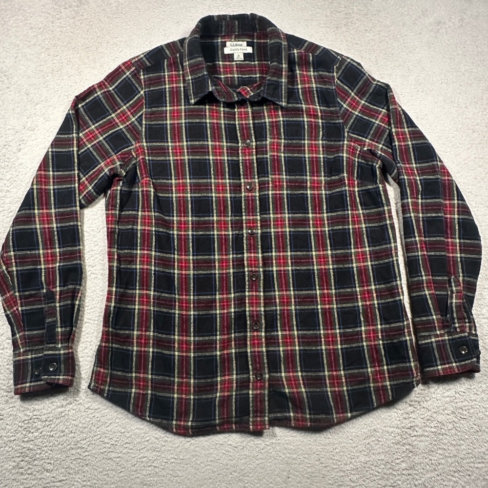 L.L.Bean Flannel Shirt Womens M Red Black Plaid Slightly Fitted Button Down